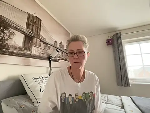 Curvy-Jinx online show from 04-10-26, 07:24