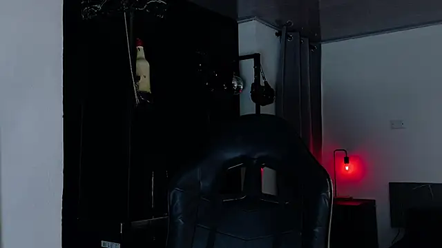 Angelabl0odborne online show from 10-19-25, 07:58