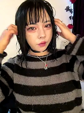 Snapshot of Kitty_yukimura chatting on 10-15-25, 09:15 Kitty yukimura online show from 10-15-25, 09:15