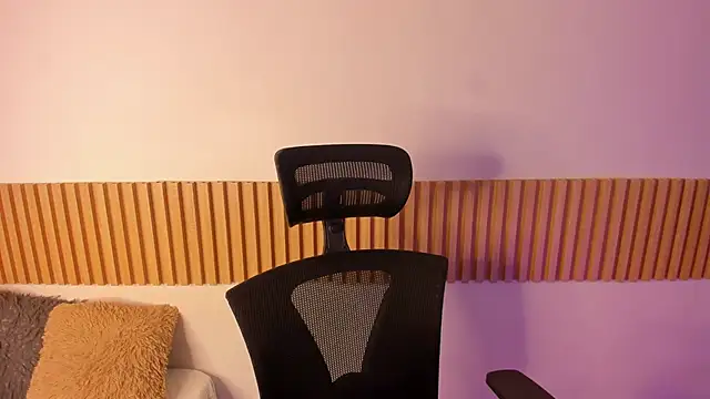 Snapshot of OliviaSweett chatting on 10-23-25, 06:50 OliviaSweett online show from 10-23-25, 06:50