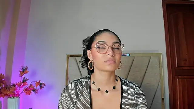 LunaAspen  online show from 02-03-26, 05:51