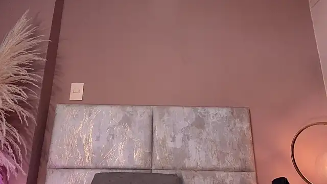 LunaAspen  online show from 04-14-26, 06:03