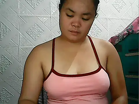 Snapshot of CreamyPussy4uxx chatting on 05-05-26, 02:03 CreamyPussy4uxx online show from 05-05-26, 02:03