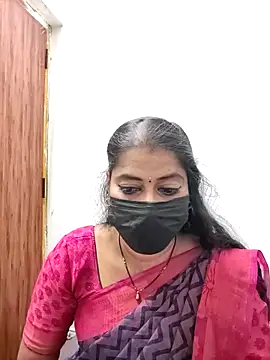 Snapshot of tamil_Sigappu_Roja chatting on 02-18-26, 01:23 tamil Sigappu Roja online show from 02-18-26, 01:23