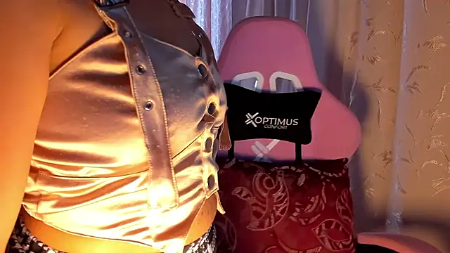 MelanyOconner online show from 09-17-25, 03:57