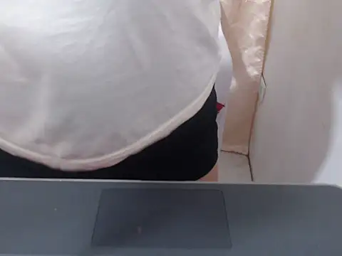 PrettyClaudia online show from 05-09-26, 09:36