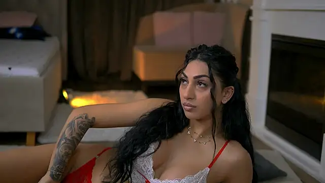 EmaHallee online show from 02-09-26, 03:54