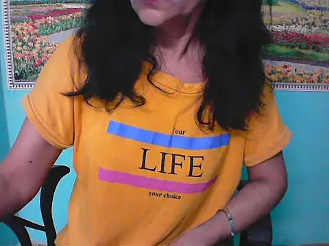 Snapshot of Lovely_bhabhi143 chatting on 03-14-26, 06:08 Lovely bhabhi143 online show from 03-14-26, 06:08