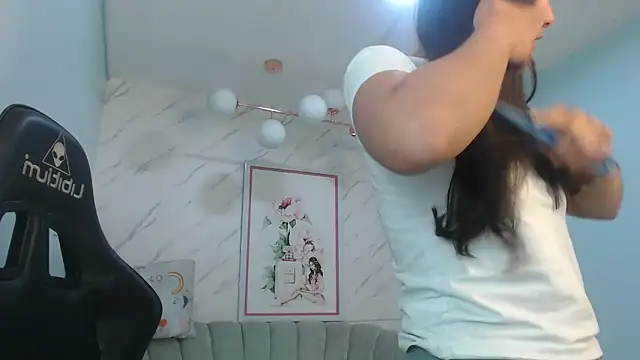 victoria hernandez t  online show from 05-06-26, 01:05