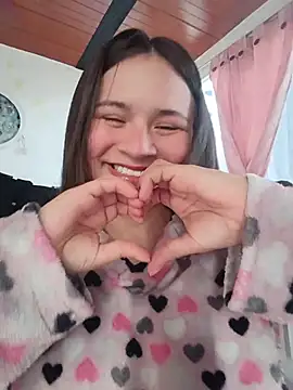 Snapshot of Isa_Acosta chatting on 07-15-26, 12:43 Isa Acosta online show from 07-15-26, 12:43