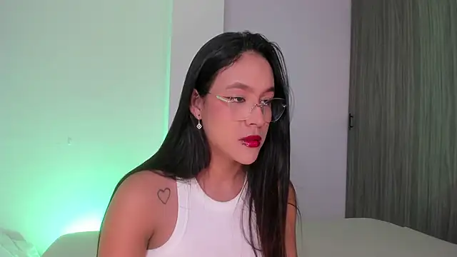 LaurenMitchell1 online show from 01-08-26, 07:49