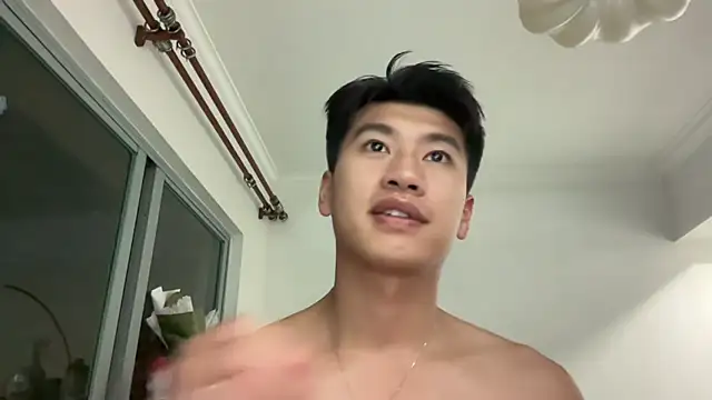 Snapshot of heywilliam chatting on 11-08-25, 03:56 heywilliam online show from 11-08-25, 03:56