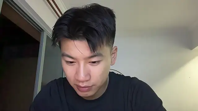 Snapshot of heywilliam chatting on 11-15-25, 04:14 heywilliam online show from 11-15-25, 04:14