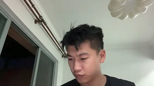 Snapshot of heywilliam chatting on 11-25-25, 04:18 heywilliam online show from 11-25-25, 04:18