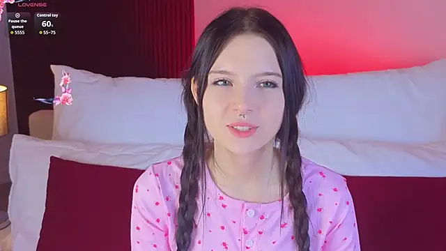 Snapshot of Angel__Rosse chatting on 12-19-25, 04:58 Angel Rosse online show from 12-19-25, 04:58