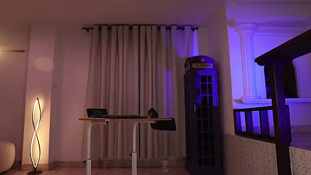 vaniaa95 online show from 04-20-26, 12:13