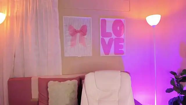 kissme cutie online show from 12-17-25, 07:42