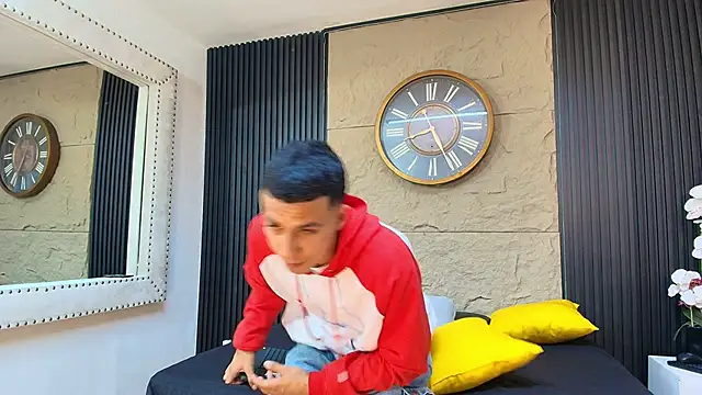 Marcus Jeron online show from 05-10-26, 02:06