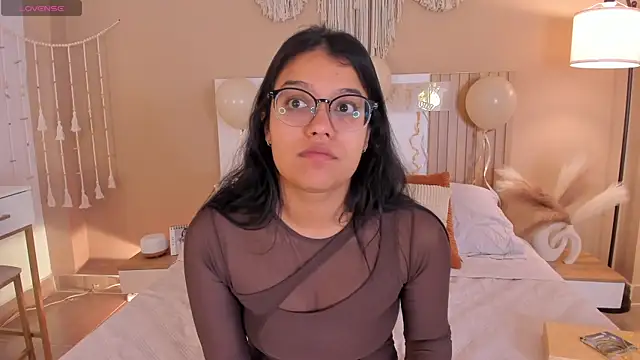 Camila Bustamante online show from 07-03-26, 02:34