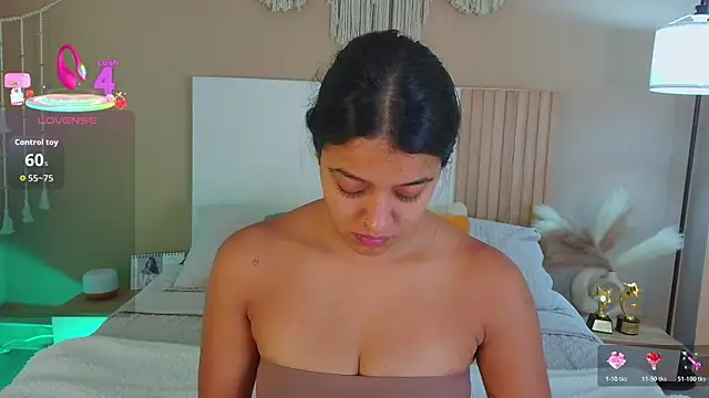 Camila Bustamante online show from 07-10-26, 01:25