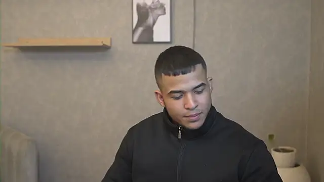 Snapshot of Thiago_Valente chatting on 02-16-26, 05:31 Thiago Valente online show from 02-16-26, 05:31