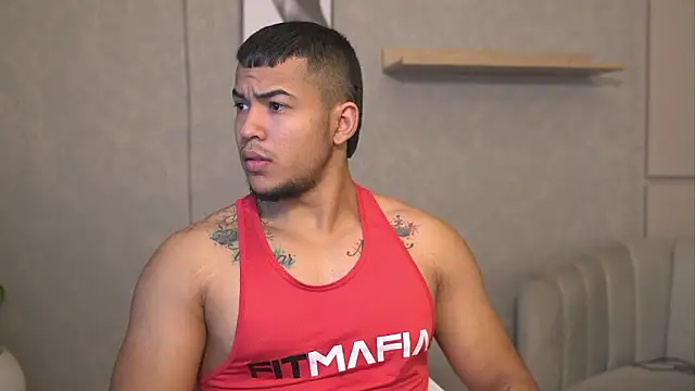 Snapshot of Thiago_Valente chatting on 02-19-26, 01:18 Thiago Valente online show from 02-19-26, 01:18