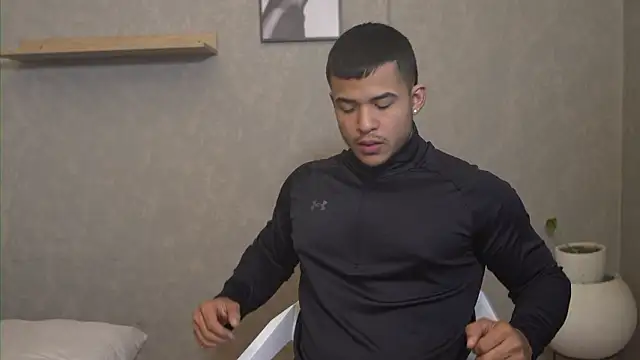 Snapshot of Thiago_Valente chatting on 02-25-26, 05:11 Thiago Valente online show from 02-25-26, 05:11