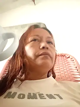 Snapshot of marinita13 chatting on 04-21-26, 02:01 marinita13 online show from 04-21-26, 02:01