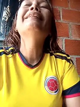 Snapshot of marinita13 chatting on 06-14-26, 02:52 marinita13 online show from 06-14-26, 02:52