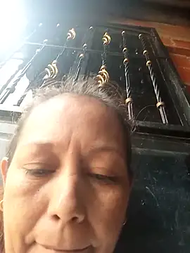 Snapshot of marinita13 chatting on 06-16-26, 06:54 marinita13 online show from 06-16-26, 06:54