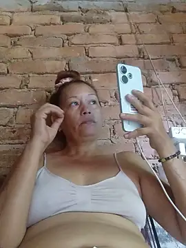 Snapshot of marinita13 chatting on 07-09-26, 01:26 marinita13 online show from 07-09-26, 01:26