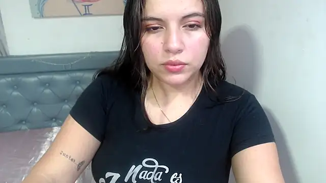 Snapshot of sarah_aguilar chatting on 10-18-25, 06:08 sarah aguilar online show from 10-18-25, 06:08
