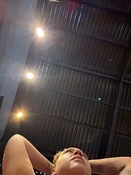 Snapshot of Chloe_Leaozinho chatting on 02-16-26, 04:03 Chloe Leaozinho online show from 02-16-26, 04:03