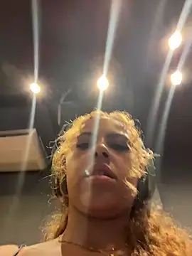 Snapshot of Chloe_Leaozinho chatting on 02-20-26, 03:34 Chloe Leaozinho online show from 02-20-26, 03:34