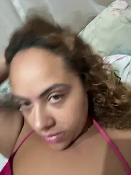 Snapshot of Chloe_Leaozinho chatting on 03-08-26, 12:41 Chloe Leaozinho online show from 03-08-26, 12:41