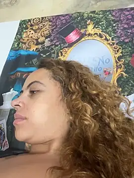 Snapshot of Chloe_Leaozinho chatting on 03-31-26, 11:32 Chloe Leaozinho online show from 03-31-26, 11:32