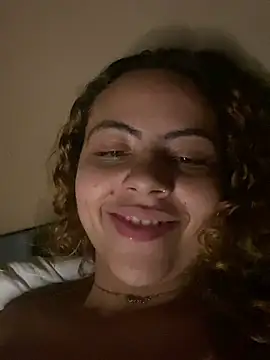 Snapshot of Chloe_Leaozinho chatting on 06-29-26, 01:12 Chloe Leaozinho online show from 06-29-26, 01:12