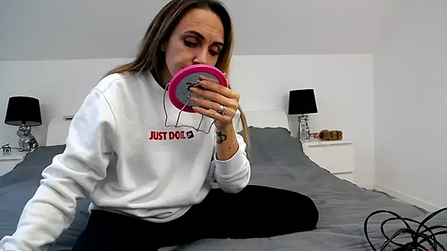 ArabianMalikah online show from 11-11-25, 06:35