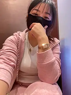 xiao-mo520 online show from 10-31-25, 11:00