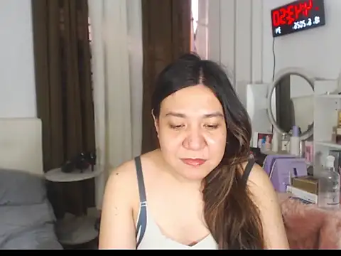 Snapshot of stellahugeX chatting on 06-18-26, 08:47 stellahugeX online show from 06-18-26, 08:47
