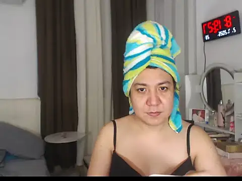 Snapshot of stellahugeX chatting on 07-02-26, 12:21 stellahugeX online show from 07-02-26, 12:21