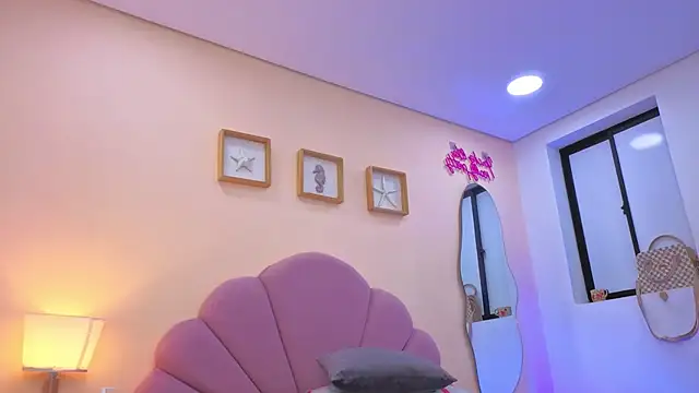 Willow Wright online show from 03-28-26, 02:27