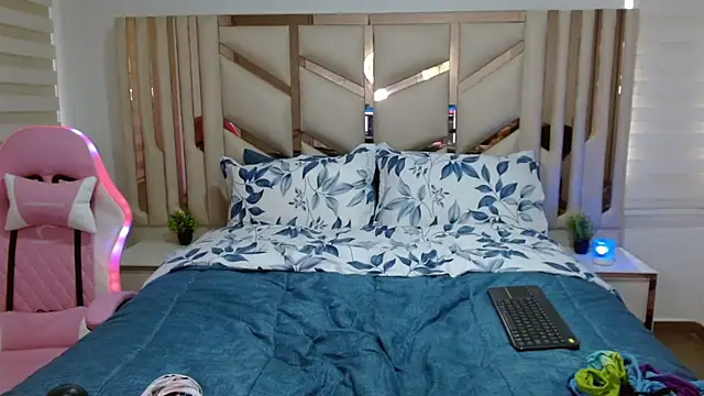 violett star1 online show from 11-27-25, 04:53