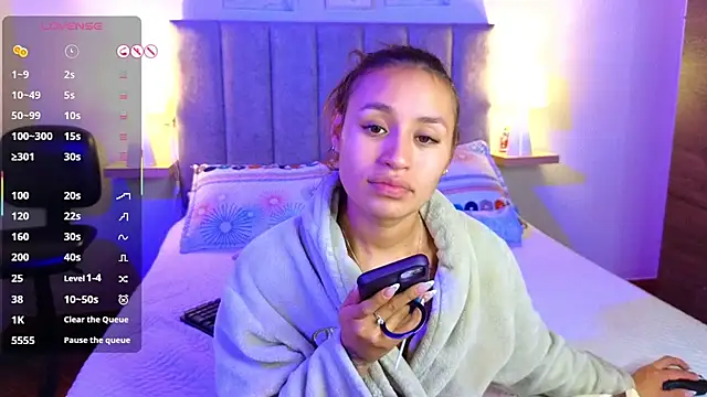 juliana-mancini online show from 10-26-25, 05:52