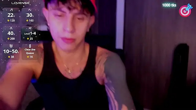 CALLMENIICO online show from 05-20-26, 04:57