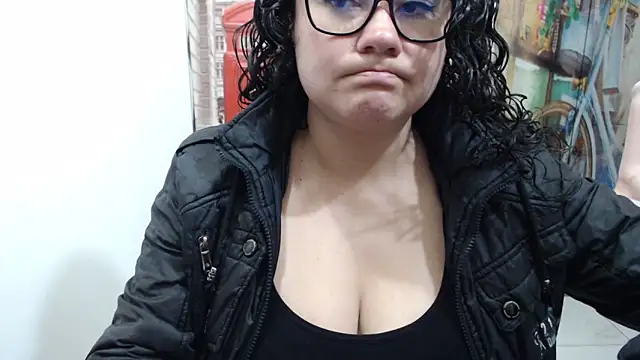 Snapshot of greeneyes_nurse chatting on 09-11-25, 03:39 greeneyes nurse online show from 09-11-25, 03:39