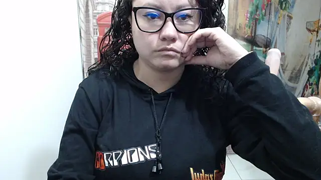 Snapshot of greeneyes_nurse chatting on 10-15-25, 02:55 greeneyes nurse online show from 10-15-25, 02:55