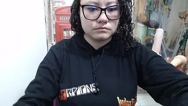 Snapshot of greeneyes_nurse chatting on 10-16-25, 08:21 greeneyes nurse online show from 10-16-25, 08:21