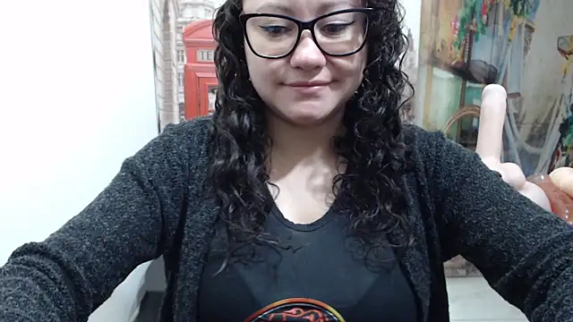 Snapshot of greeneyes_nurse chatting on 10-20-25, 06:41 greeneyes nurse online show from 10-20-25, 06:41