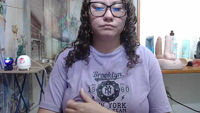 greeneyes nurse online show from 04-14-26, 01:00